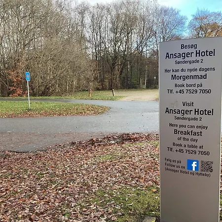 Stay, Steps From Mariehaven * Ansager